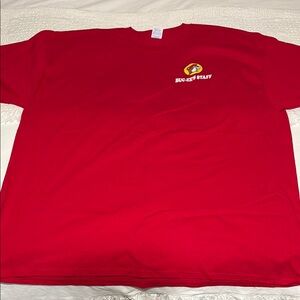 Buc-ee's Staff Red T-Shirt